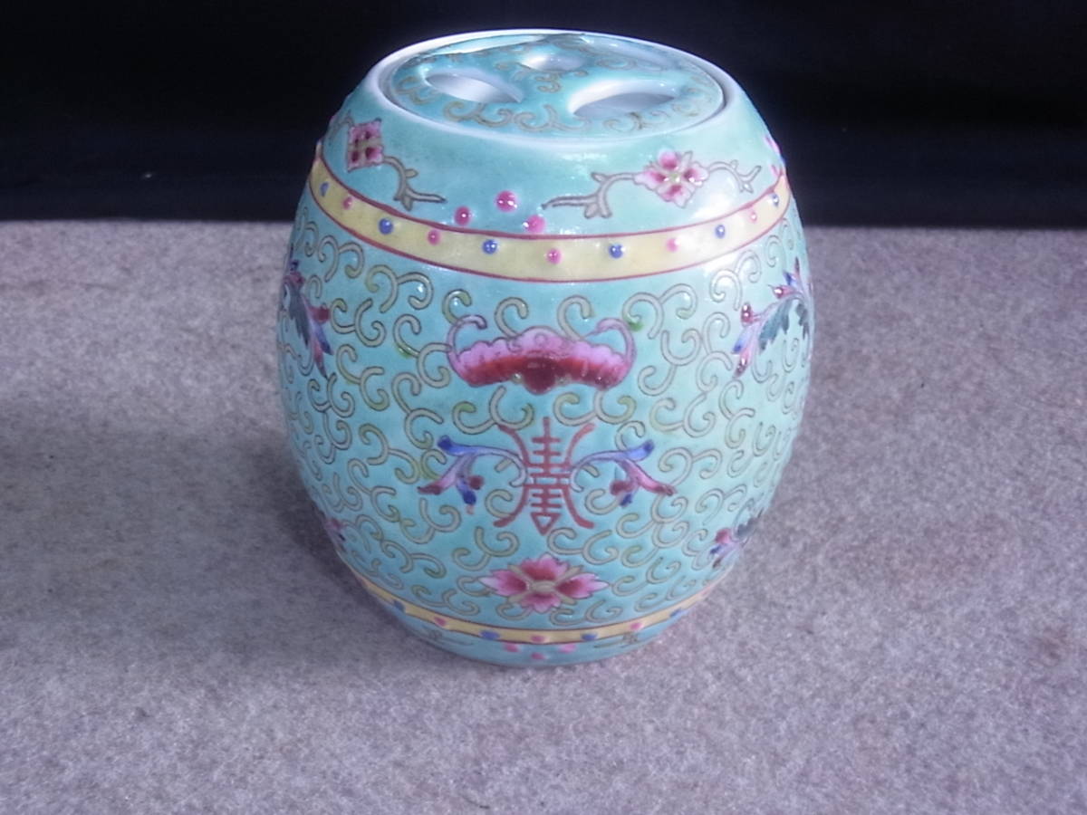 色絵蓋付茶 チャイナレトロで可愛い◇花唐草と漢字と蝙蝠。中国景徳鎮 