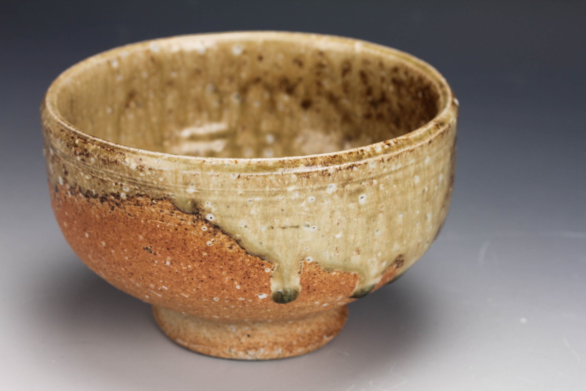 伊賀焼 三田窯 山椒洞 谷本洋 作 茶碗 共箱 共布 栞 茶道具 抹茶碗 新品 伊賀焼 三田窯 山椒洞 谷本洋 作 茶碗 共箱 共布 栞 茶道具 抹茶碗 伊