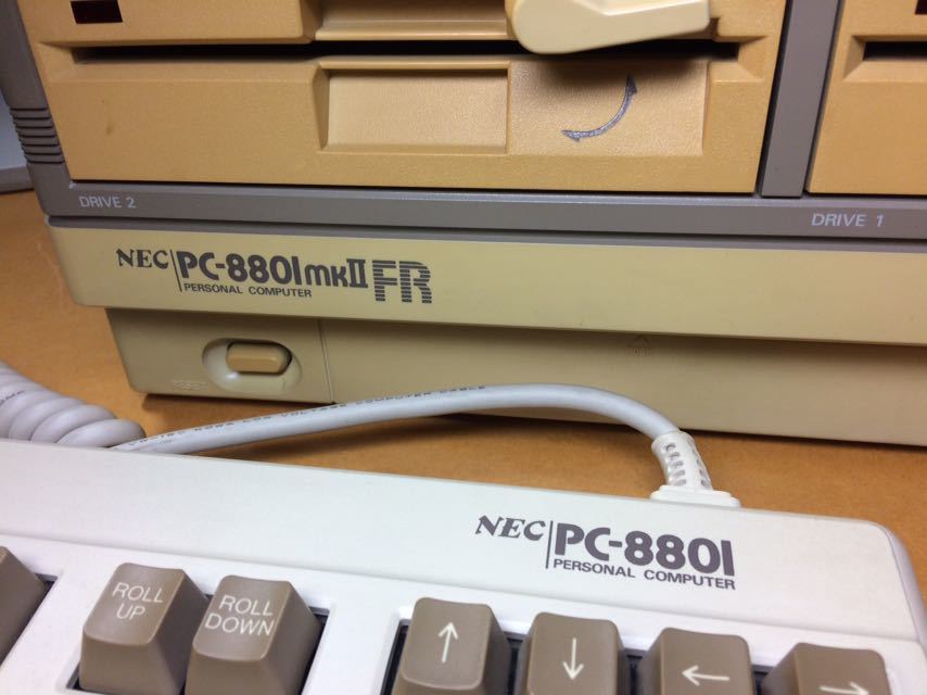 レトロ パソコン NEC PC-8801mkⅡFR 本体とキーボード■ジャンク