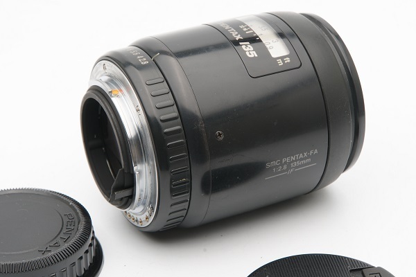 フジヤカメラ】難有り品 PENTAX FA 135mm F2.8 ペンタックス 単焦点
