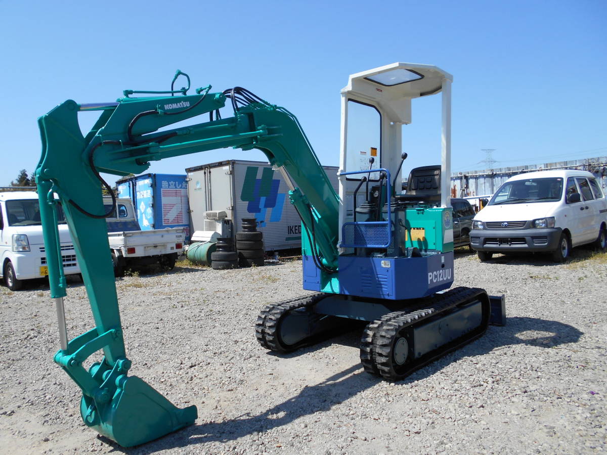 コマツ KOMATSU pc12uu 機関良好　絶好調 コマツ PC12UU 中古バックホー 小旋回 ミニユンボ ゴムキャタ新品同様