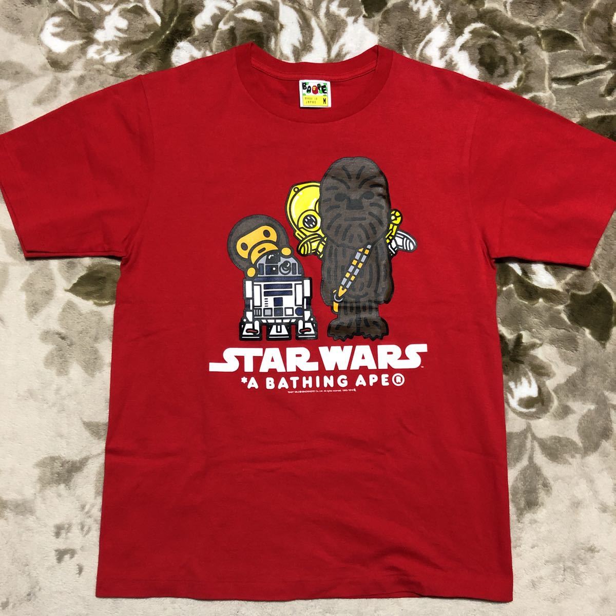 adidas A × BAPE®〈帝国の逆襲〉公開40周年を記念したコラボ WARS™ V』が国内4月5日より発売［JR2701 a bating ape bape コラボ STAR WARS tシャツ tee スターウォーズ 限定 baby milo ベビーマイロ tシャツ tee movie 映画 チューバッカ m 赤