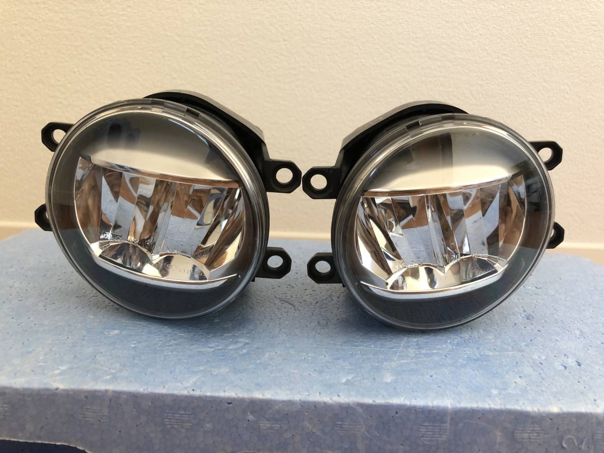 トヨタ 純正 LEDフォグランプ 左右セット KOITO 48-150 格安スタート
