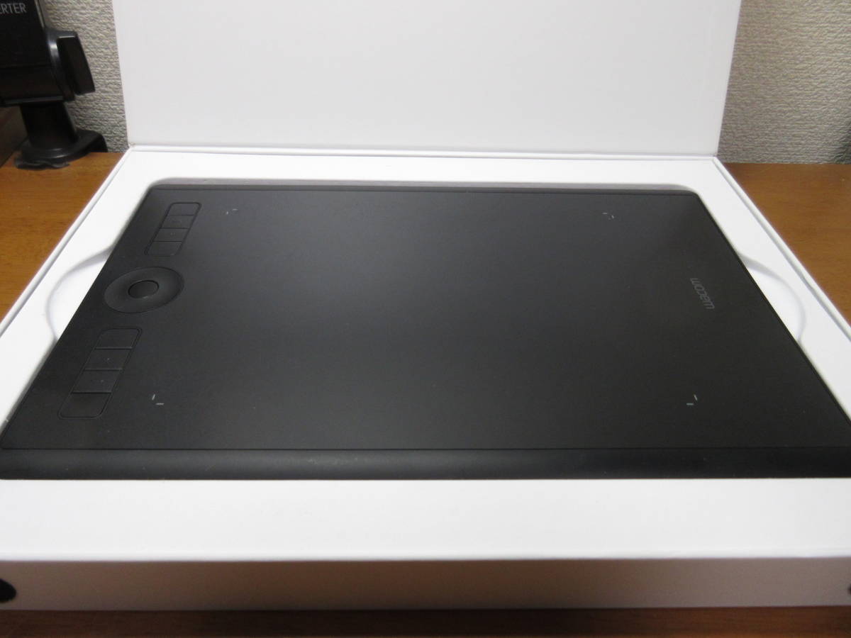 ◇Intuos Pro Medium◇PTH-660/K0 [ブラック]◇ワコム WACOM◇Wacom