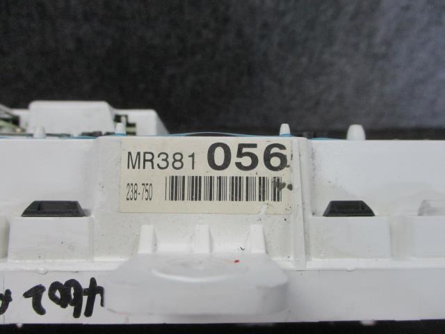 ＡＫＥ９１９ タウンボックス TA-U61W スピードメーター T38 014602 LX ハイルーフ 3G83