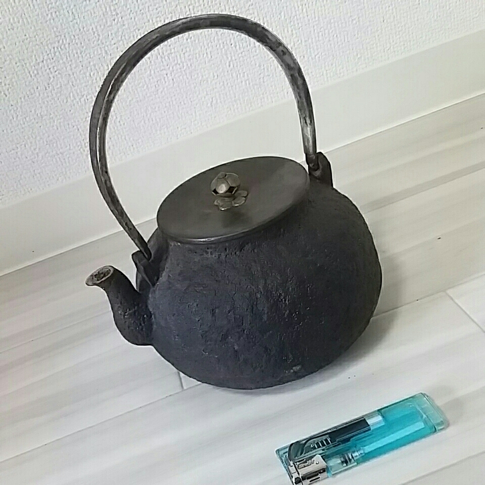【人気SALE，得価】 京都蔵出し 時代物 龍文堂造 鉄瓶 骨董品 茶器 茶道具 銘あり 鉄器(鉄瓶)｜売買されたオークション情報、yahooの商品情報をアーカイブ公開 - オークファン 鉄瓶