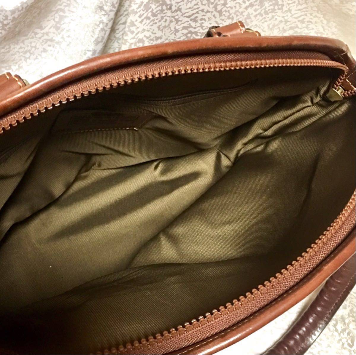 美品【COACH/コーチ】 ハンドバッグ 2WAY ※ストラップ欠品 赤 コーチファクトリー D4B-422B ショルダーバッグ COACH コーチ ナイロン ケリー 0