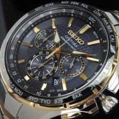 新品税無即納 激レア 「誤差10万年に1秒」 SEIKO セイコー 上級コーチュラ ゴールド 新型電波ソーラー クロノグラフ 逆輸入 腕時計
