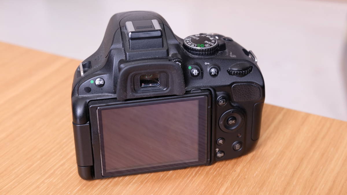 Nikon D5100 18-55mm AF-S VR ニコン F3.5-5.6 NIKKOR G 手ブレ補正