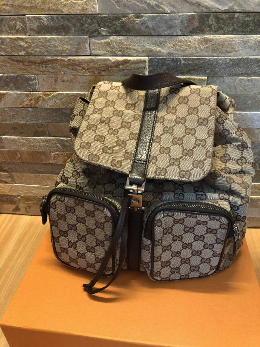 希少GUCCI グッチ カレイド リュック バックパック 総柄 GG柄 大容量 GUCCI】 総GG柄♪グッチのリュックサック♪バックパック 希少GUCCI