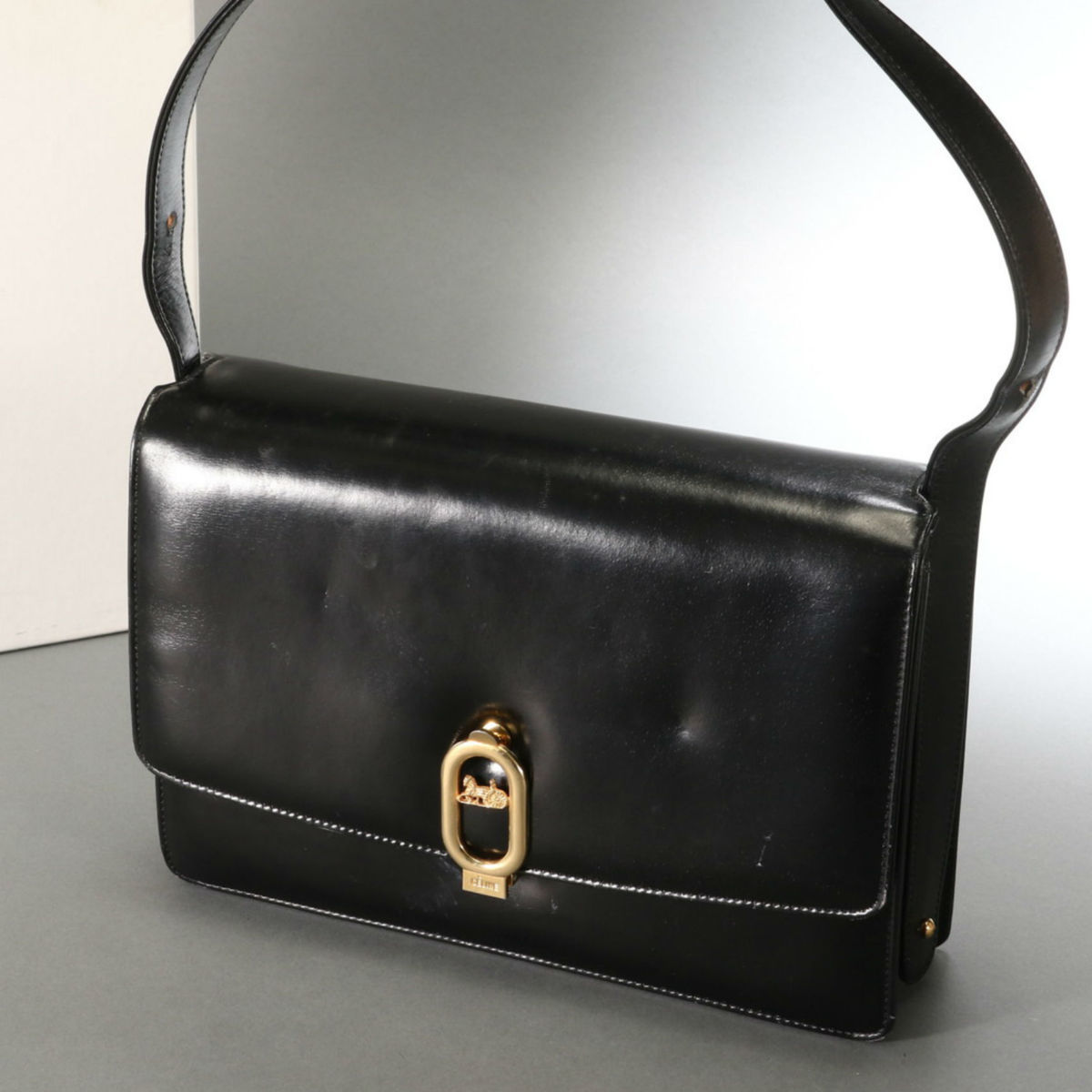 セリーヌ CELINE マカダム柄 オールドセリーヌの値段と価格推移は 