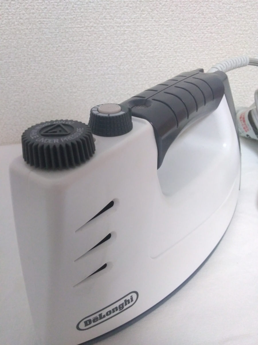 動作ok！デロンギ Delonghi ボイラー内蔵型 スチームアイロン 6299/2N
