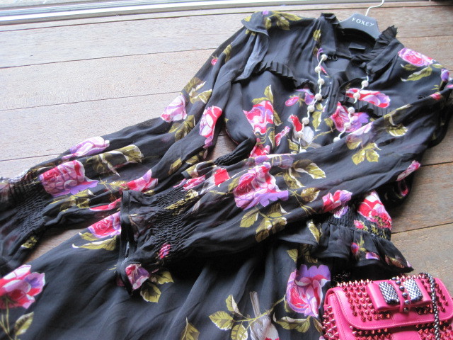 ｐｉｎｋｏ ピンコ ｍａｄｅｉｎｉｔａｌｙイタリア製芸能人多数ご愛用 軽やか袖シフォン秋冬コートインラグジュアリーセレブ愛用ワンピ Mサイズ 売買されたオークション情報 Yahooの商品情報をアーカイブ公開 オークファン Aucfan Com