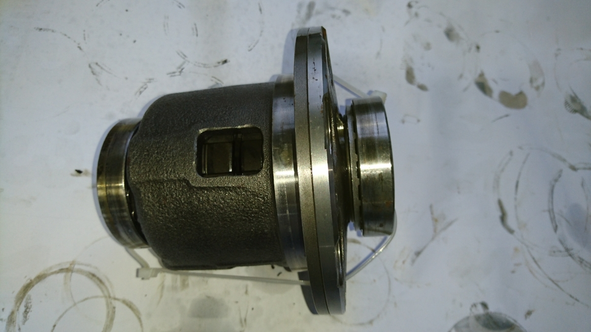 TRD AE86 デフ LSD ASSY 前期 MADE IN JAPAN 希少 AE86 TRD レビン 希少当時物トヨタ 機械式L.S.D 前期 スプリンター