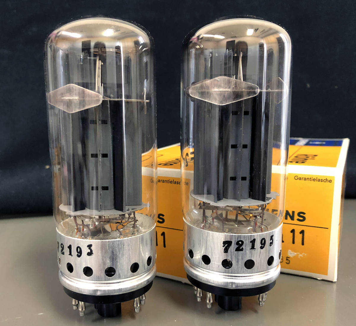 ★未使用品★　Siemens　シーメンス 真空管 F2a11　1ペア　2本組　その2