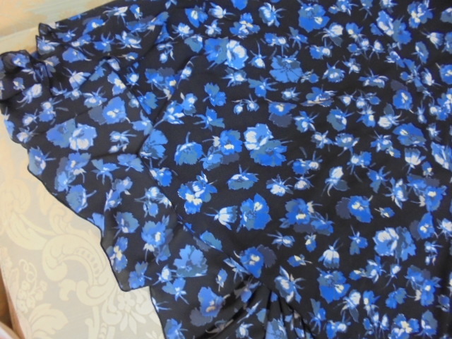 試着のみ American Rag Cie アメリカンラグシー 花柄ワンピース F 女性用 売買されたオークション情報 Yahooの商品情報をアーカイブ公開 オークファン Aucfan Com