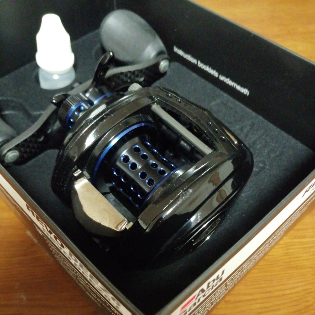 アブガルシア レボ ディーズ6 アブガルシア Revo（レボ） deez6 右巻き
