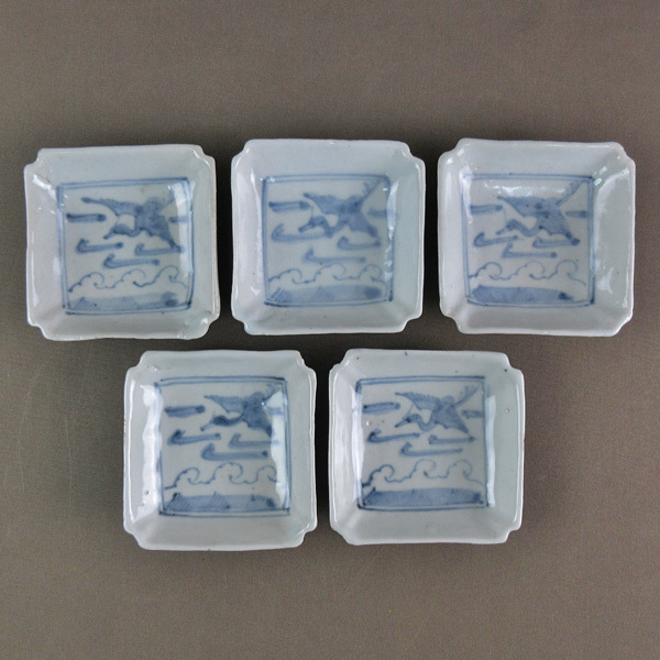 | 呉須赤絵 - 長角皿 5枚セット 5.5寸皿 角福文 呉須赤絵花鳥魁字 九谷 有田焼 24to3[西富陶磁器オンラインストア 呉須葉釉花 菊文 向付 九客組 呉須赤菊