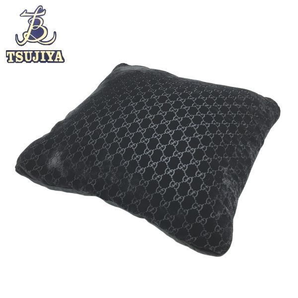 GUCCIグッチ GG＆ボタニカル柄クッション ブラック系 40cm×40cm 中古A