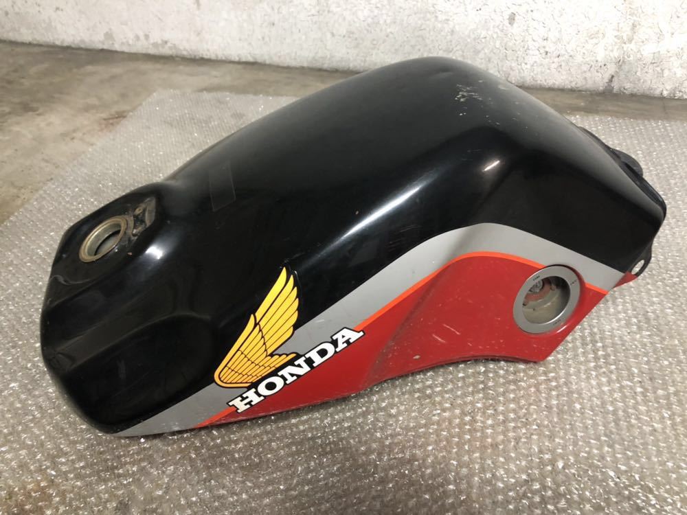 CBR400F　黒赤　純正オリジナルタンク CBR400F 純正カラータンク 当時物 旧車 HONDA ホンダ 純正 2026年最新