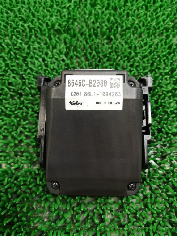 LA250S【フロントカメラ 送料250可 8646C-B2030】H29 ダイハツ キャスト スタイル G SAⅡ CA10C キャスト フロントカメラ LA250S LA250S⁄260S系 新発売 86795-B2140