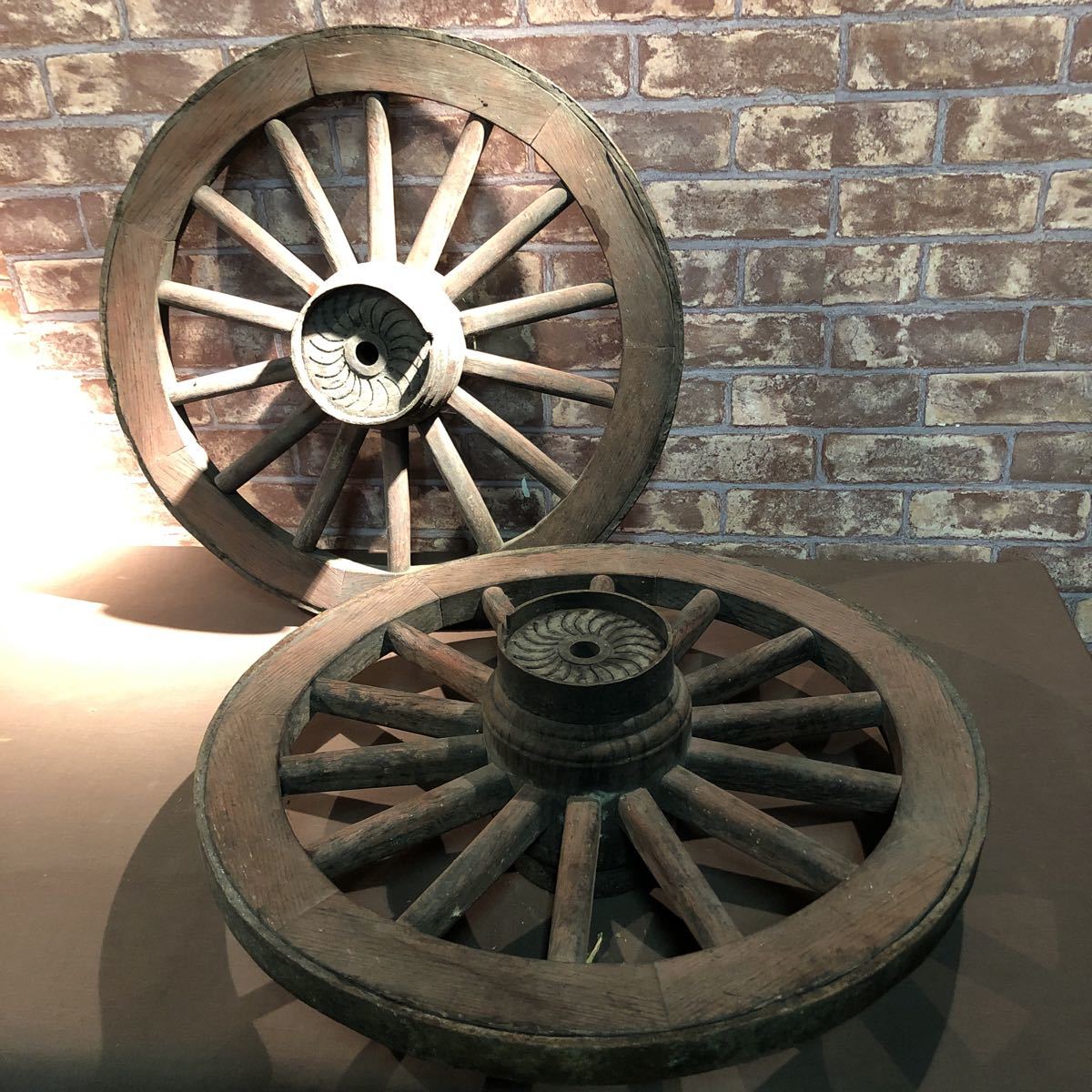 新作入荷，100%新品 3342 アンティーク 時代もの 人力車 鉄巾2.8cm 大八車 車輪 鉄製 木製 オブジェ ディスプレイ インテリア オブジェ 2輪(雑貨)｜売買されたオークション情報、yahooの商品情報をアーカイブ公開 - その他