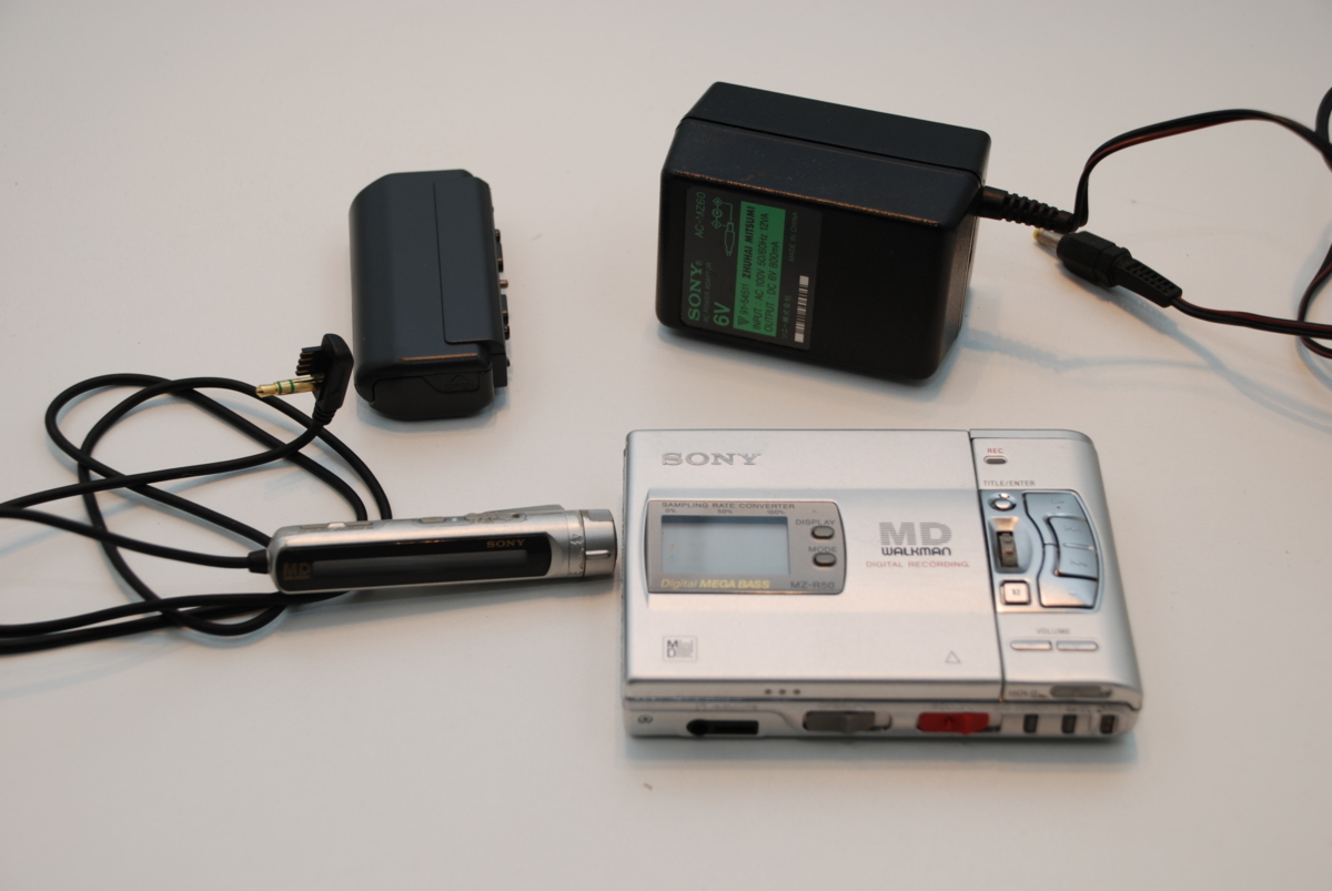 SONY MD WALKMAN MZ-R50 2台セット SONY MD WALKMAN MZ-R50 2台セット SONY Walkman MZ-R50 MD