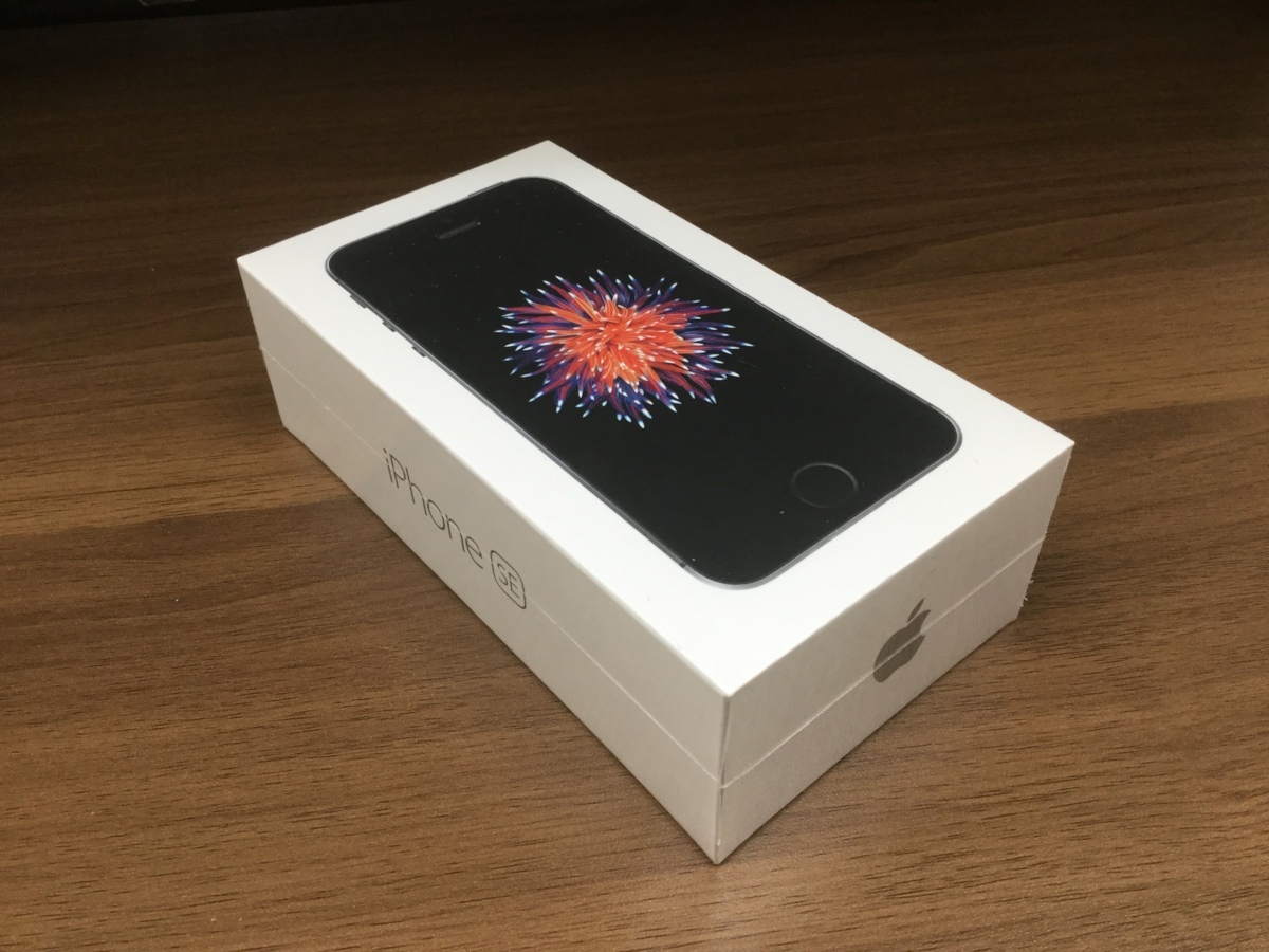 32GB SE UQ iPhone SIMフリー Space Gray アイフォンSE スペースグレイ