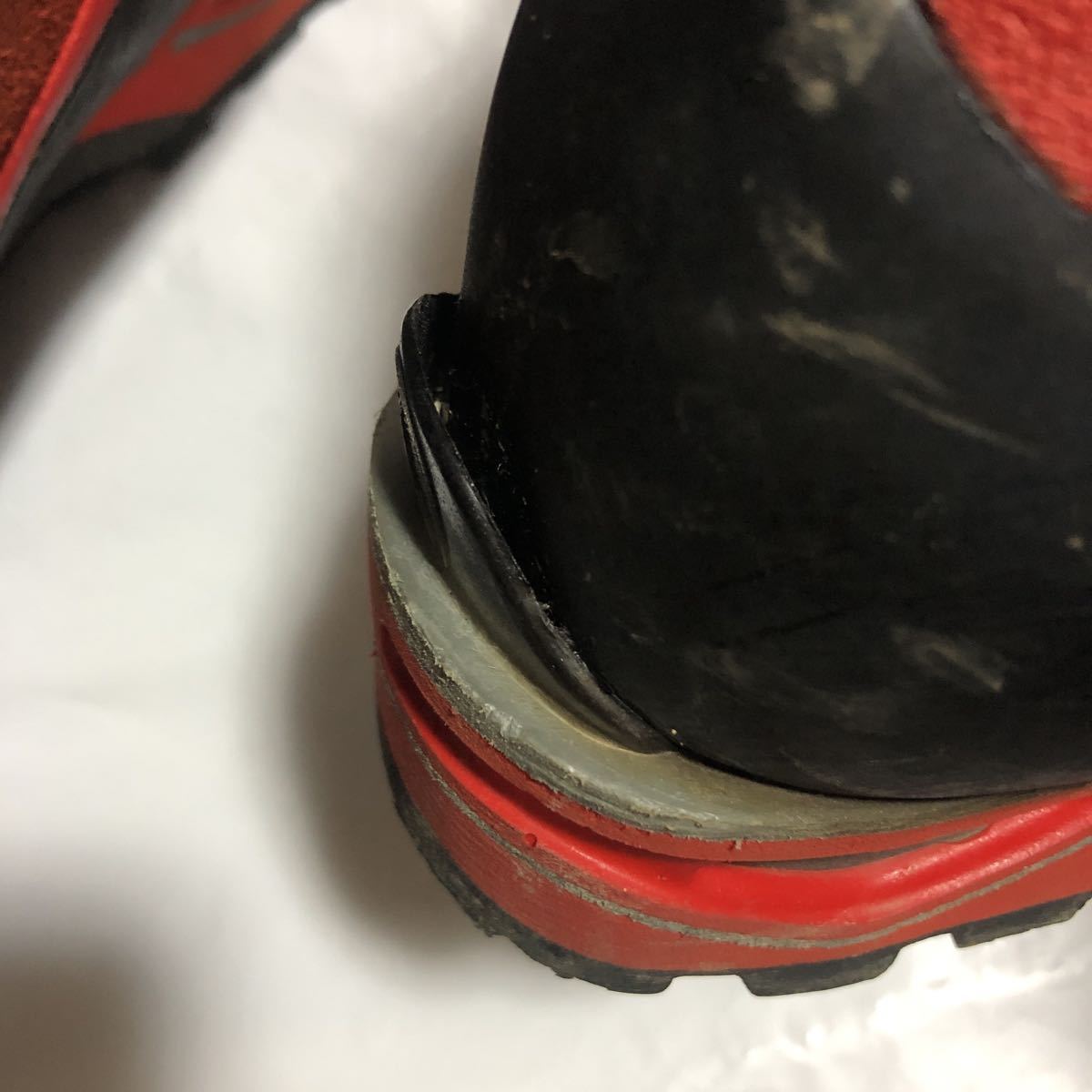 トレッキングシューズ 登山靴 GORE-TEX スポルティバ　41