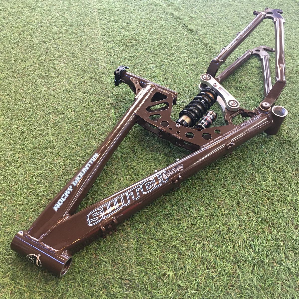 S Tb551 Rocky Mountain ロッキーマウンテン Switch フレーム 自転車 マウンテンバイク Mtb パーツ 展示品 マウンテンバイク 売買されたオークション情報 Yahooの商品情報をアーカイブ公開 オークファン Aucfan Com