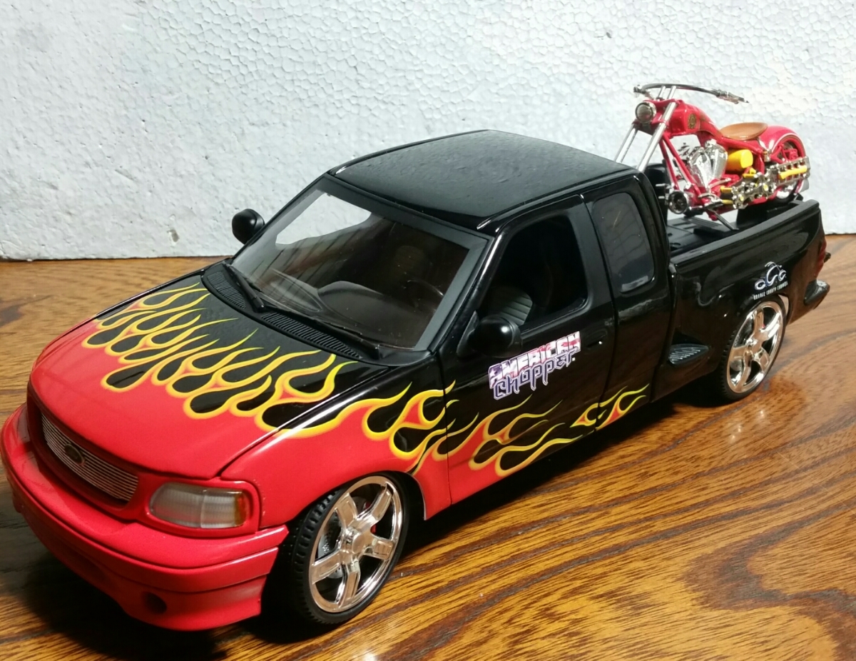 1/18 ERTL FORD F150 アメリカンチョッパー バイク付き トラック Ford