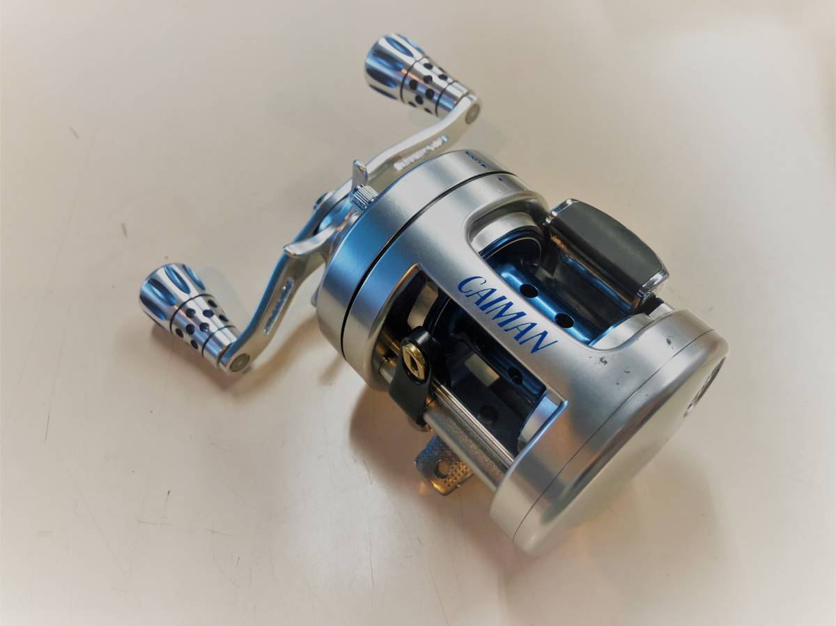 フィッシング CAIMAN ゴールド ベイトリール