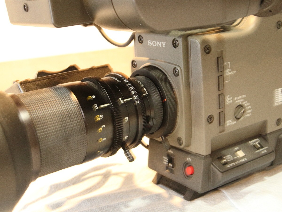 ソニー 業務用ビデオカメラ EDV-50 EDベータ 2CCD EDCAM ケース付き