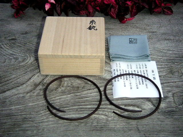 爆買い，定番 蔵くら 糸かん 釜かん 烈工房 長野 烈 共箱付き &phi;83ｍｍ 191228 N564 茶道具 骨董 古玩 釜(釜)｜売買されたオークション情報、yahooの商品情報をアーカイブ公開 - オークファン 釜