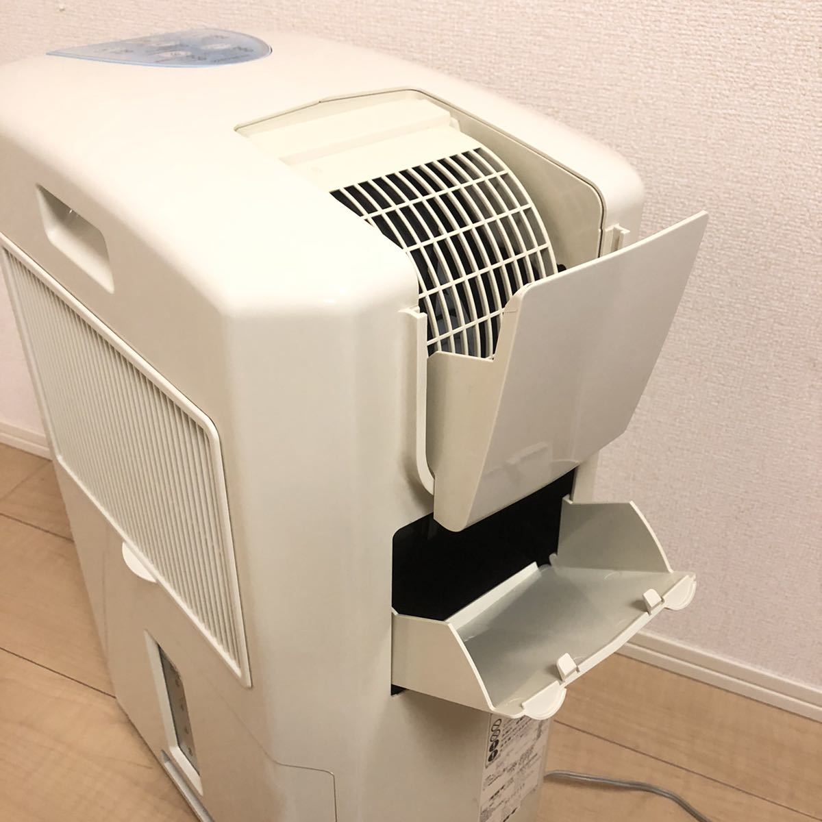 数量限定，品質保証 CORONA コロナ 冷風衣料乾燥除湿機 どこでも 