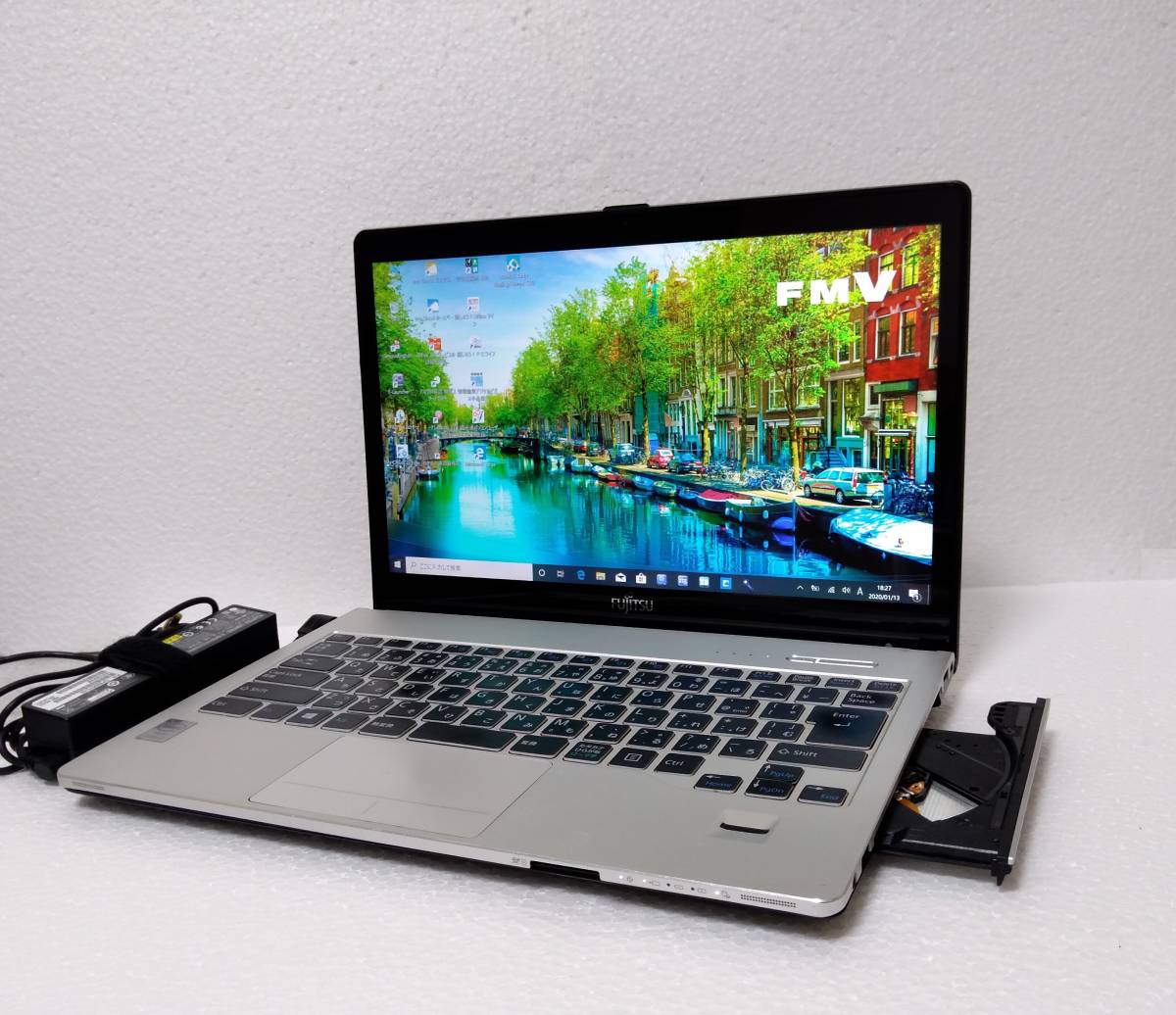 LIFEBOOK 富士通 SH90⁄M SH90 - FMV i5 Core 良品軽量 タッチパネル