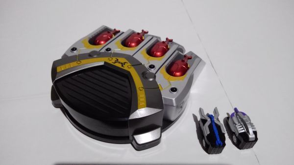 仮面ライダーカブト 中古 - DXパーフェクトゼクター バンダイ メルカリ 当時品‼︎希少？仮面ライダーカブトハイパーゼクター