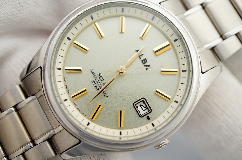 B190■作動良好 SEIKO セイコー ALBA アルバ ソーラー 10気圧防水 デイデイト シルバー 紳士メンズ男性腕時計クォーツ お洒落