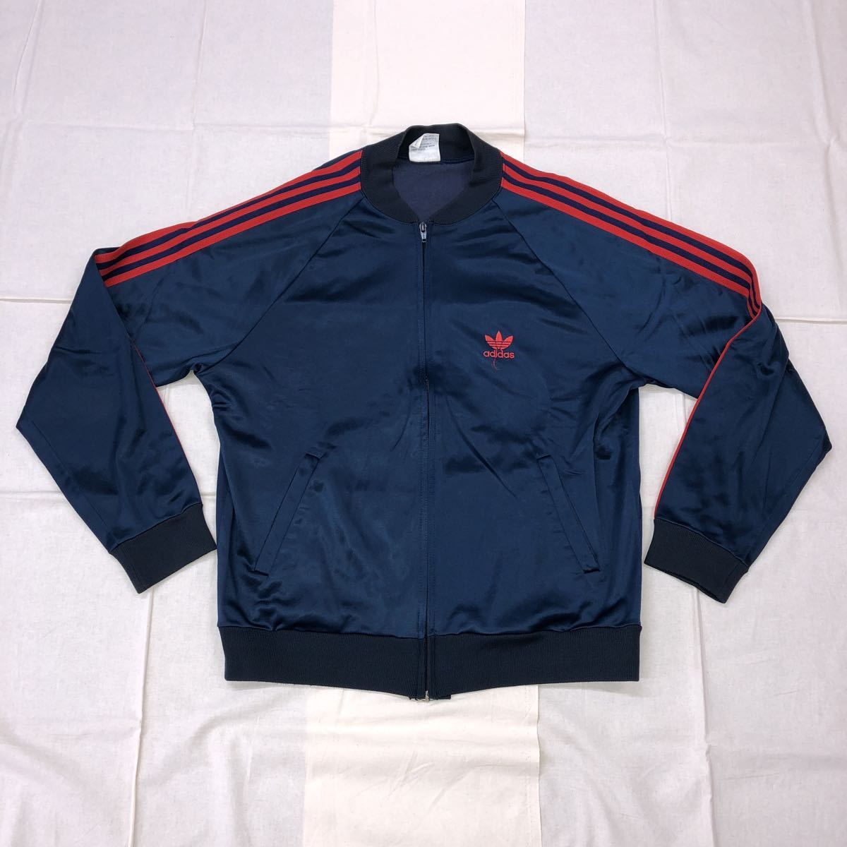  adidas アディダス 70s ATP トラックジャケット USA製 ジャージ サイズ L ネイビー&times;レッド(アディダス)｜売買されたオークション情報、yahooの商品情報をアーカイブ公開 - オークファン ジャージ