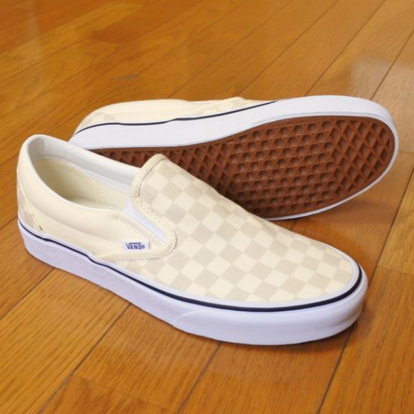 27.0☆ホワイトのチェッカー柄でこなれた足元をどうぞ♪ VANS バンズ スリッポン CLASSIC SLIP-ON CLASSIC WHITE/TRUE WHITE スニーカー