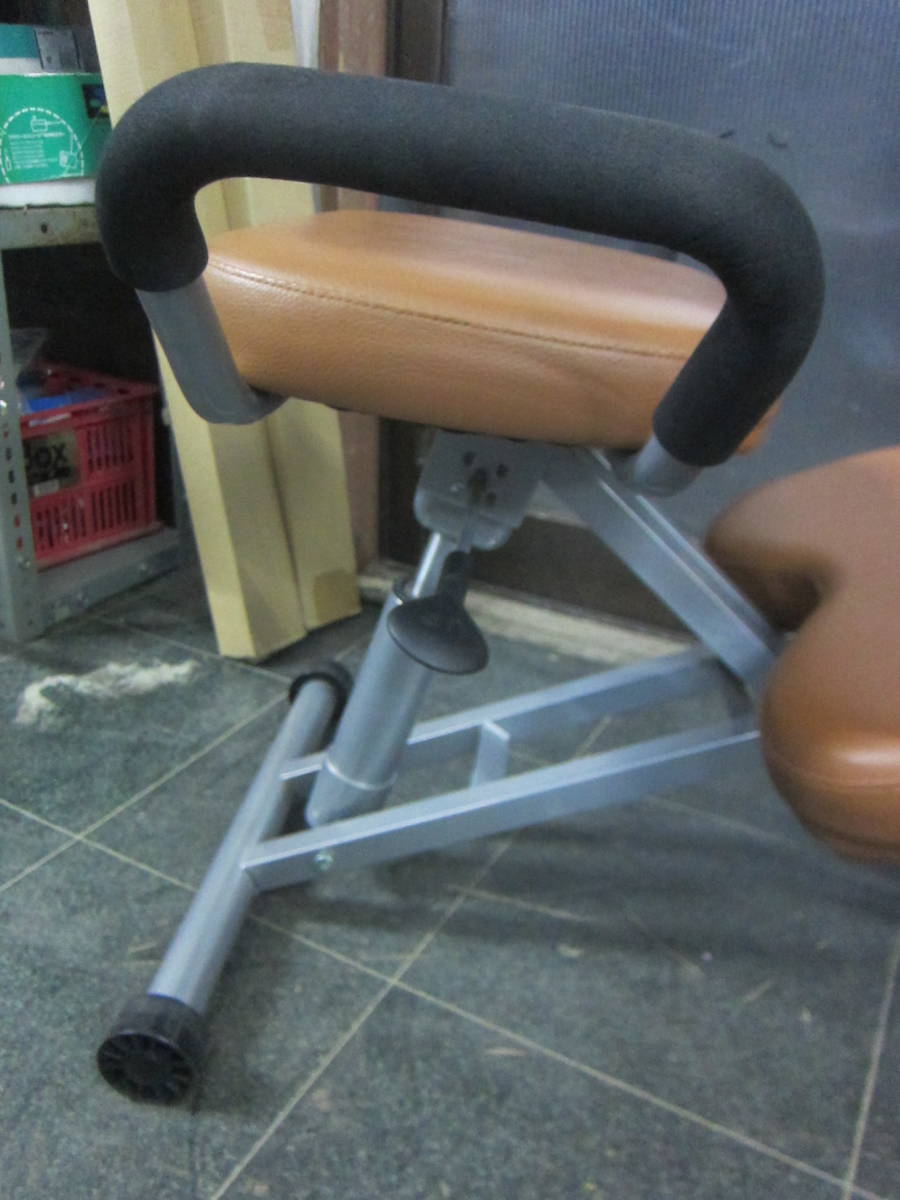 バランスチェア バランスイージー STOKKE バランスラボ &frasl; サカモトハウス ○ ネットショッピング - Variable 中古オフィス家具なら 中古品 0 ミーティングチェア 中古家具・ユーズド家具買取 中古の通販
