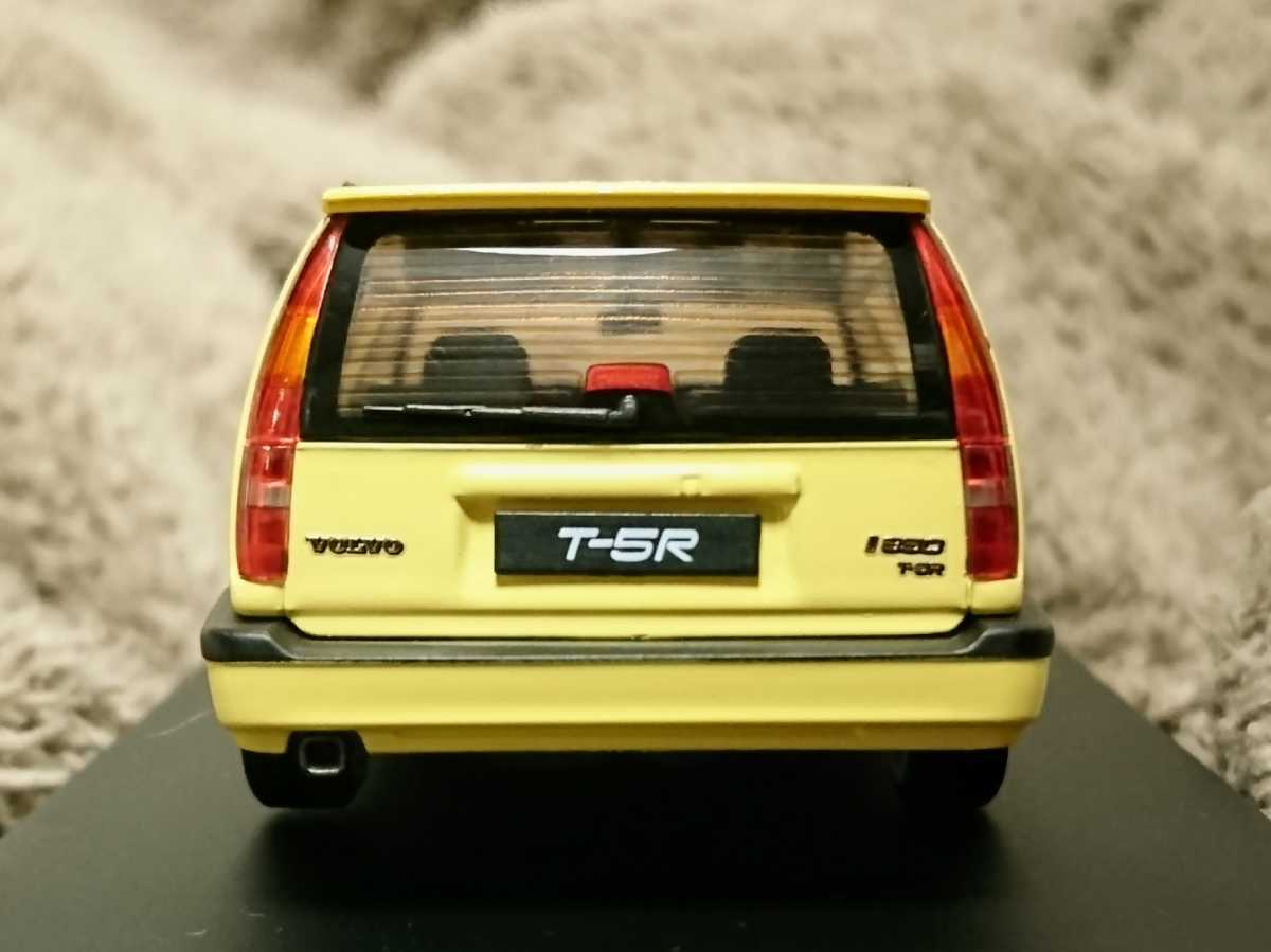 1/43 hpi ボルボ 850 T5-R エステート Volvo Estate イエロー 空飛ぶレンガ