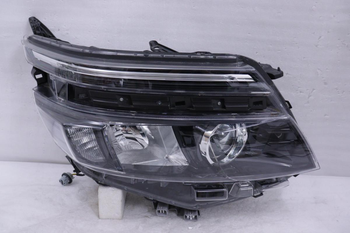  203-836-Q LED 80系 ヴォクシー 右ヘッドライト 28-229 打刻 L V X ZS ユニット ブラック ZRR80 ZRR85 ZWR80 トヨタ 純正 YM(ヘッドライト)｜売買されたオークション情報、yahooの商品情報をアーカイブ公開 - トヨタ用