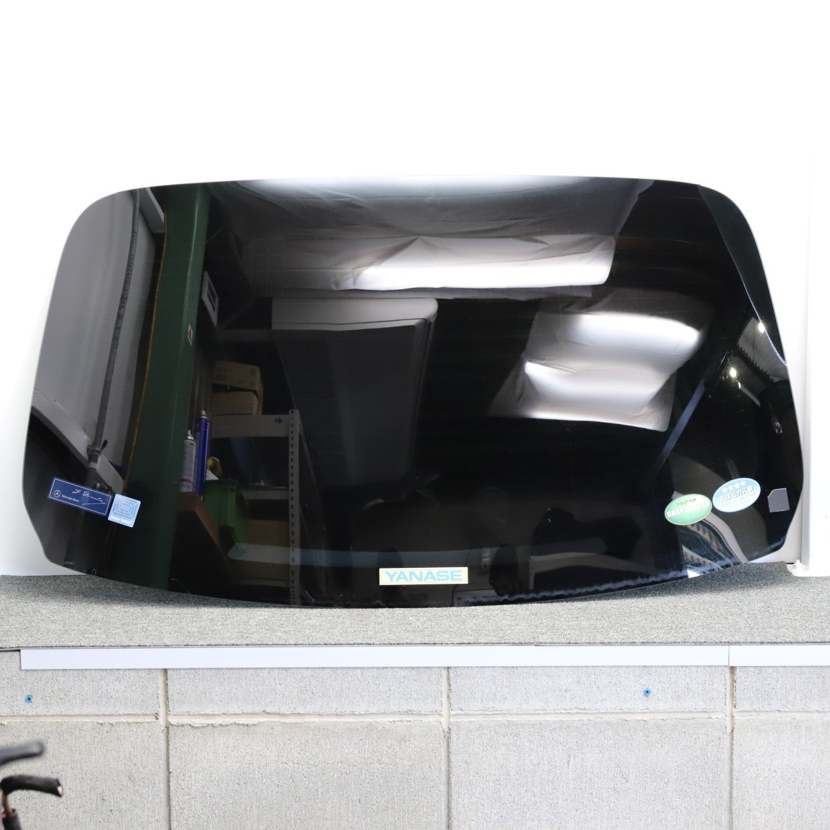 最安値，正規品 M-16 ベンツ W205 C200 前期 リアガラス A2056704800(ウィンドウ)｜売買されたオークション情報、yahooの商品情報をアーカイブ公開 - オークファン メルセデス・ベンツ用