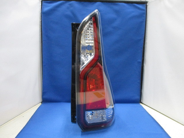 日産 SERENA&frasl;セレナ&frasl;ハイウェイスター&frasl;G&frasl;X&frasl;S C27&frasl;GC27&frasl;GFC27 前期 右