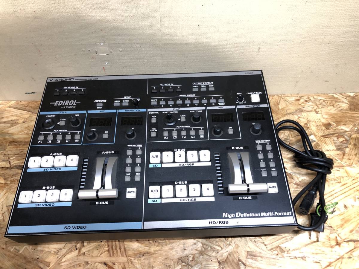 Roland V-02HD | マルチフォーマット・ビデオ・ミキサー ローランド 