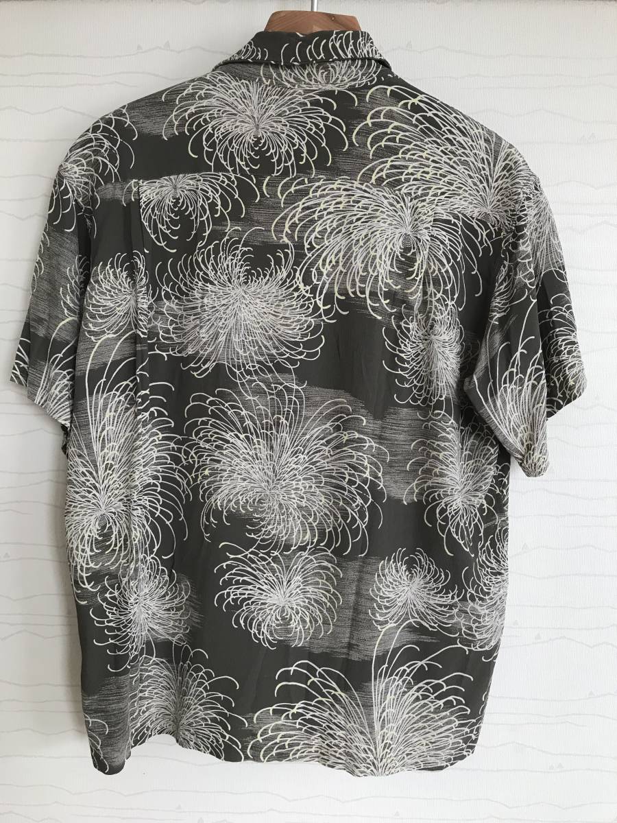 【美品】サンサーフ 菊 彼岸花 花火 アロハシャツ グレー M チリメン サンサーフ アロハシャツ CHRYSANTHEMUM Mサイズ 東洋エンタープライズ
