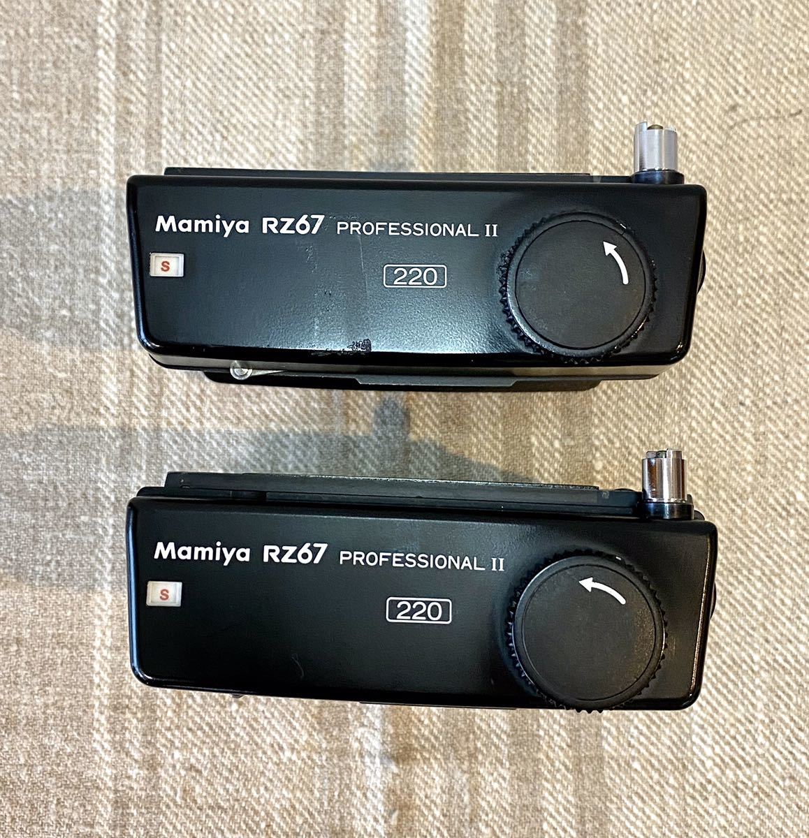 人気セール，人気 Mamiya RZ67 Pro ll 220 フィルムホルダー 中枠マミヤ 中判カメラ 二つセット(マミヤ)｜売買されたオークション情報、yahooの商品情報をアーカイブ公開 - オークファン 中判