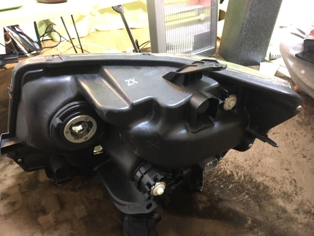 なし タントカスタム 後期型 トップエディション LA600S 右 ヘッドライト