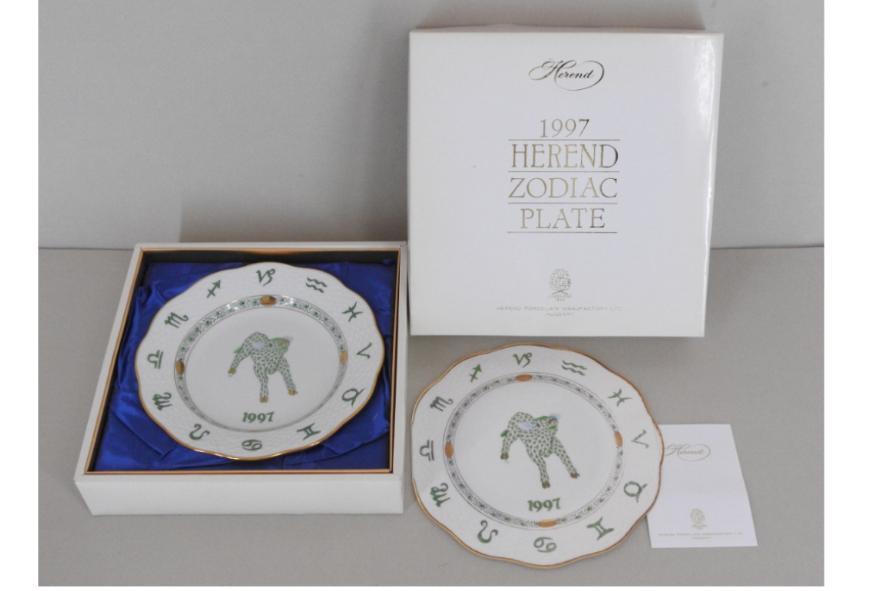 絵皿》ヘレンド HEREND イヤープレート 1997 干支 丑 うし PLATE 飾皿